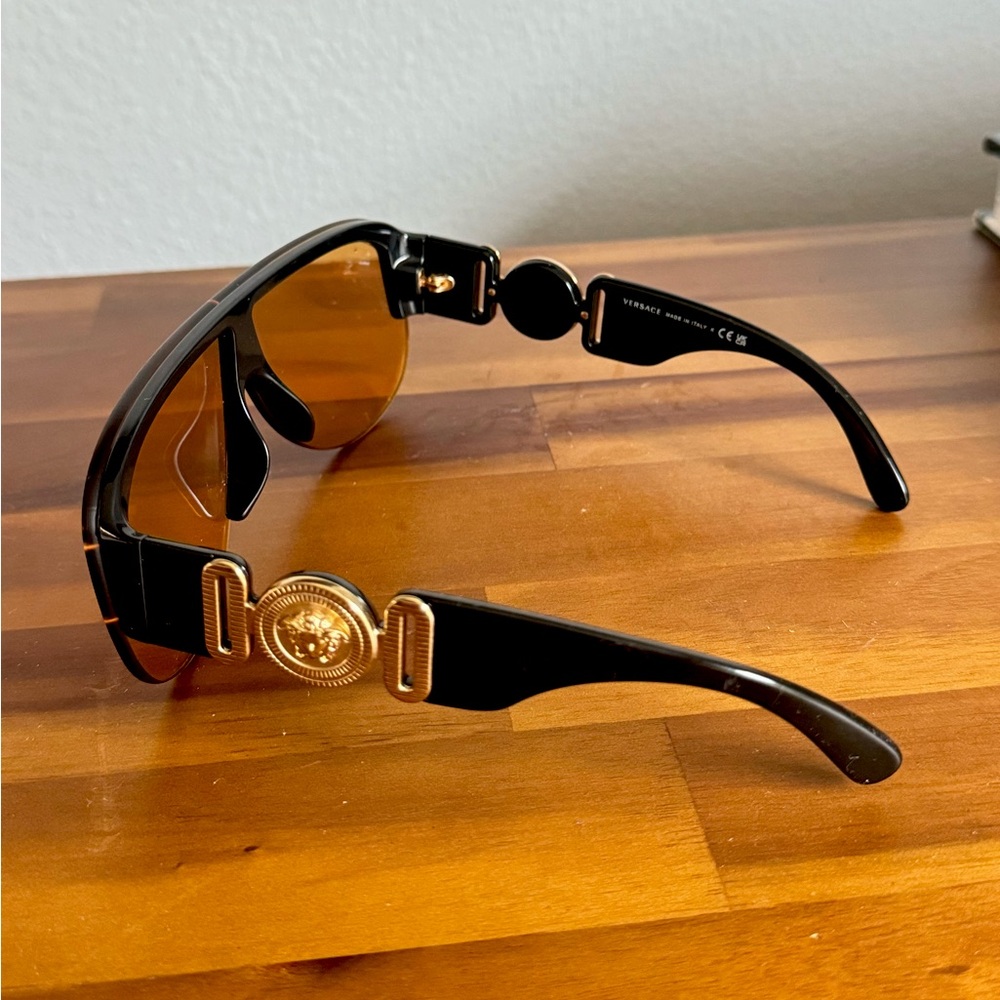 Versace VE4391 GB1/7 140 00 Sunglasses
